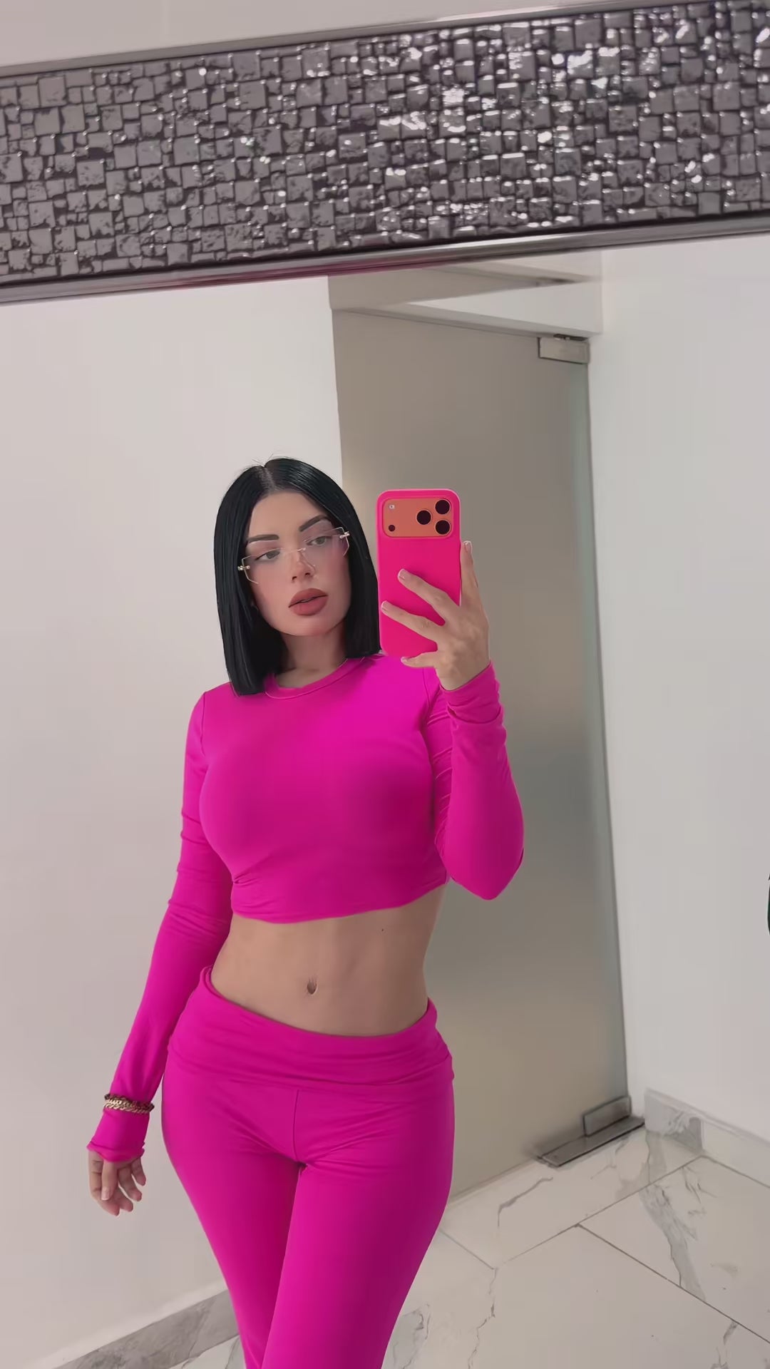 Laura Rios en conjunto zalomn (video viral)